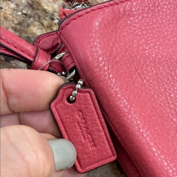 NWT Coach Pink Pebble Leather Wristlet - Picture 4 of 9